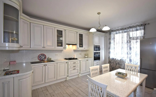 Aram Street, 2 bedrooms Beautiful, Modern apartment DI723