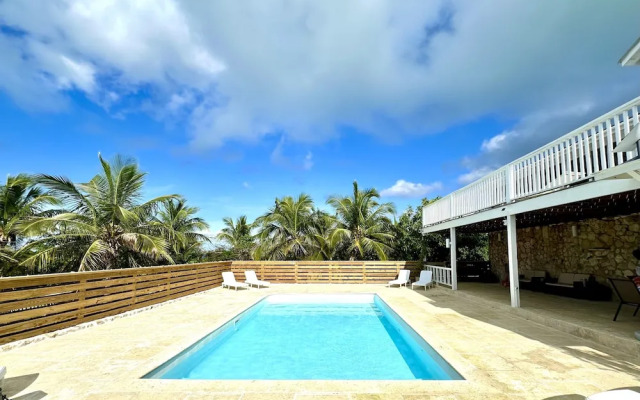 Bahama Mama 5 Bedroom Home