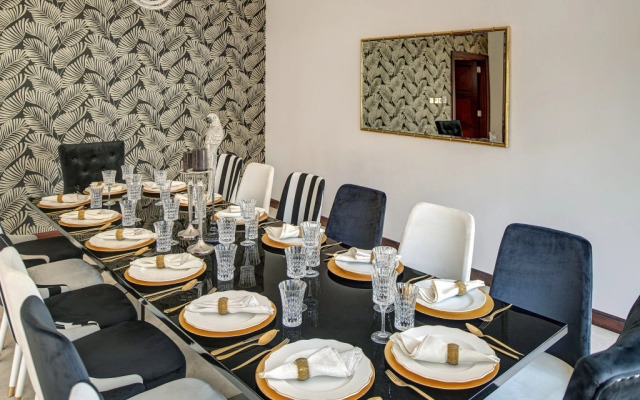 The Palm Jumeirah Villas by Dream Inn