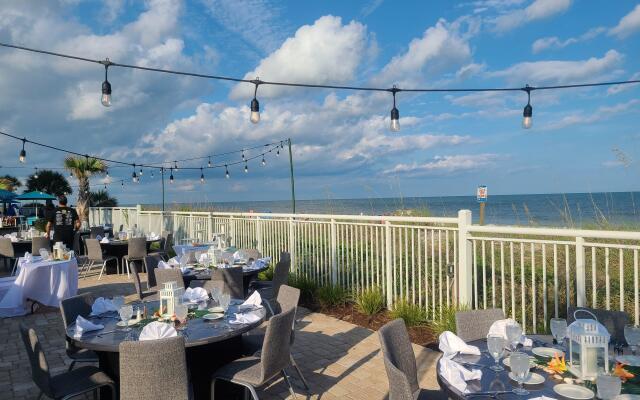 Holiday Inn Resort Oceanfront at Surfside Beach, an IHG Hotel