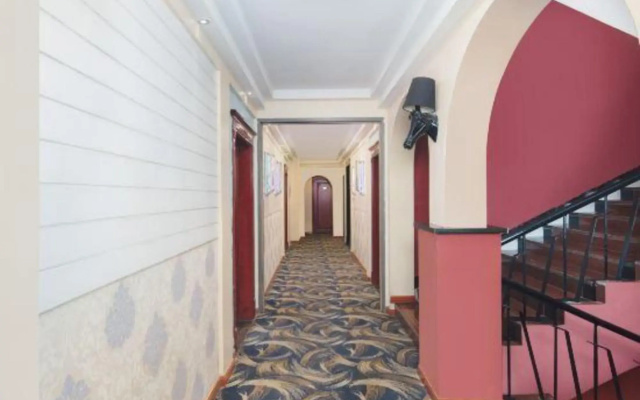 Guangan Linshui Fengge Fashion Hotel