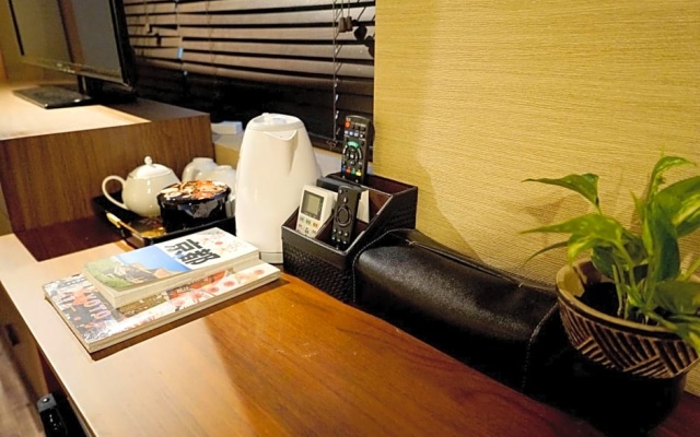 Hotel Traveling Bridge Nijojo – Hotel Rooms – Kyoto