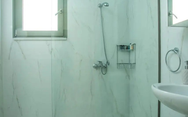 Eden Sunflower - Luxurious Apartment with Sea View