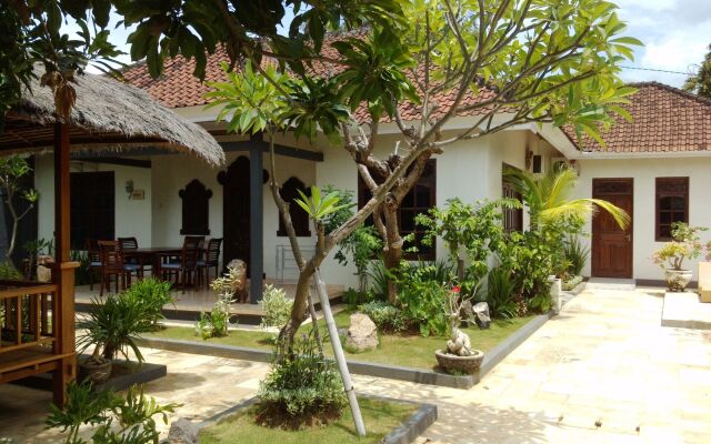 Starlight Restaurant & Bungalows