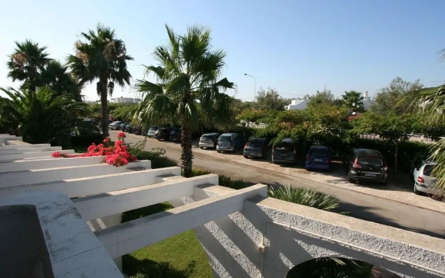 Cozy Apartment with Balcony near Puglia Beach