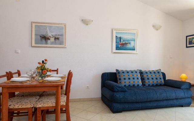 Apartment Ruzica - with sea view: A3 - zuti Igrane, Riviera Makarska