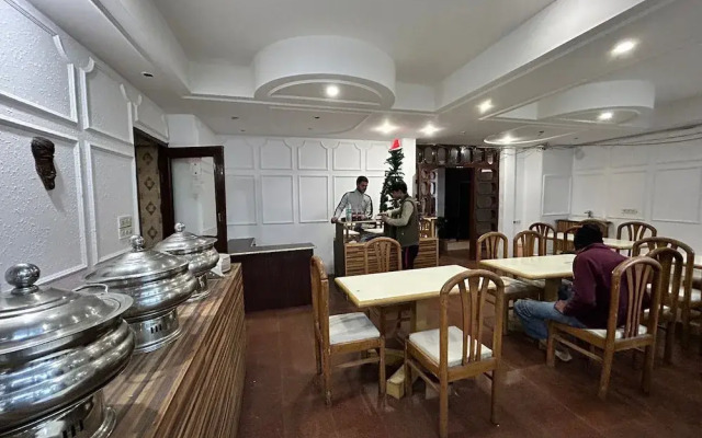 OYO 19766 Hotel Manali Palace