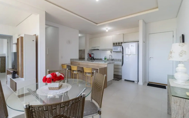 Cozy Apartment 3 Minutes From the Beach Cmi0301