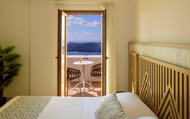 Astir Thira