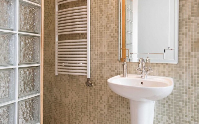 Airy and Sunny Apartment in the Centre of Krakow