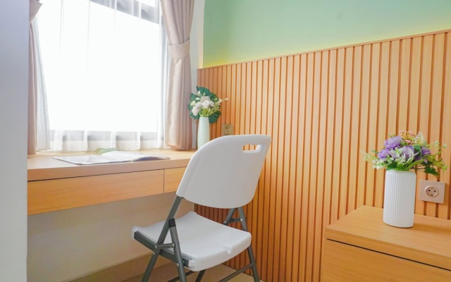 Soft Toned Studio At Transpark Cibubur Apartment