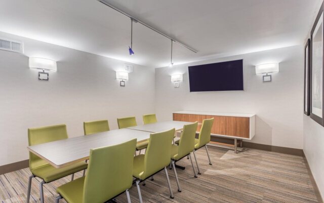 Holiday Inn Express Ramsey-Mahwah by IHG