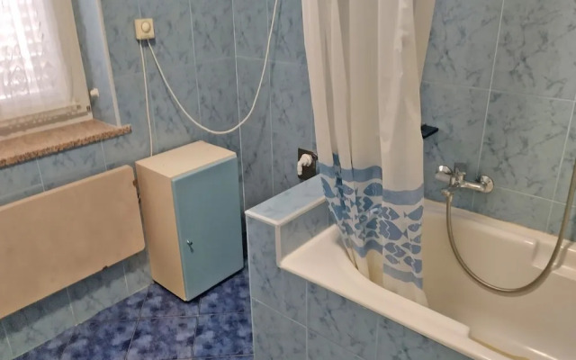 Apartment 356