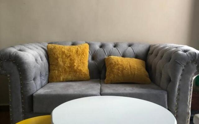Serenity Studio, Lovely spacious 1-bedroom with ample parking