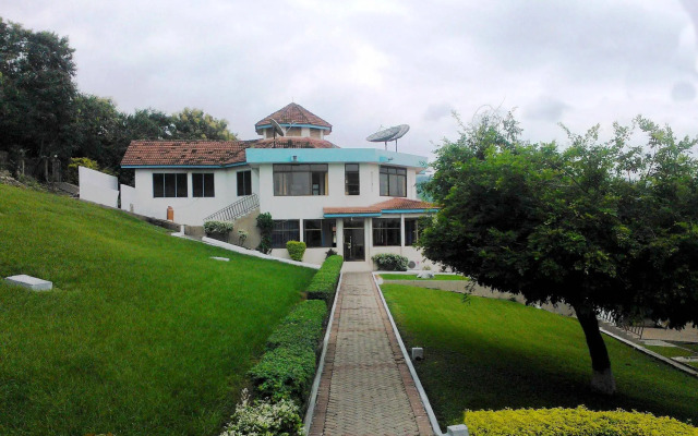 Paradise Resort, Lake Bosomtwe