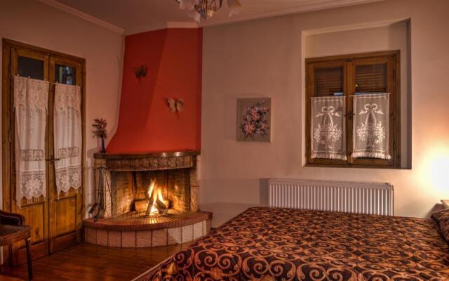 Charoula Rooms