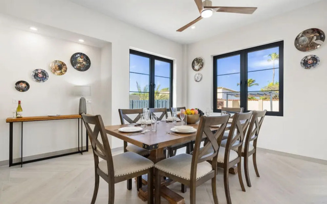 NEW Walk 2 Beach - 5BR Bonusroom w Pool Office