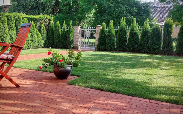 Family Inn cottage with terrace