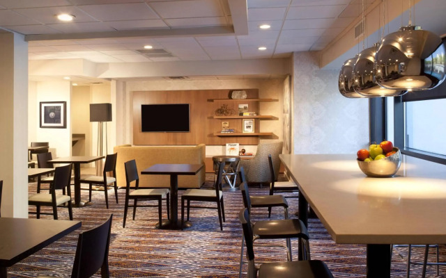 Courtyard by Marriott Austin-University Area