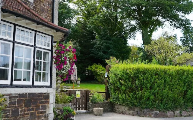 The Fox & Hounds Hotel