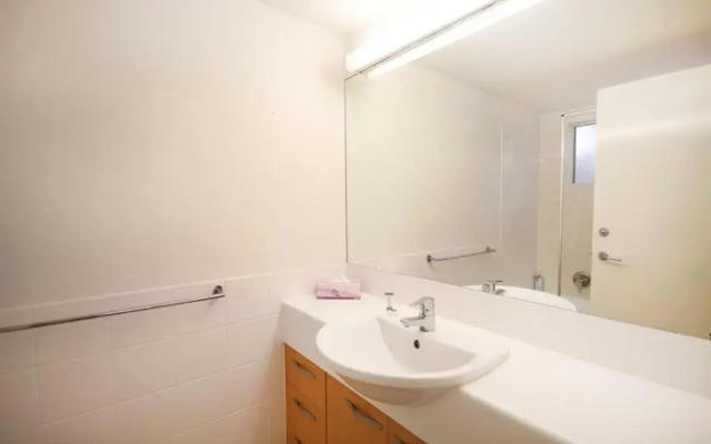 Unit 2 'Sea Breeze Villas', Coolum Beach