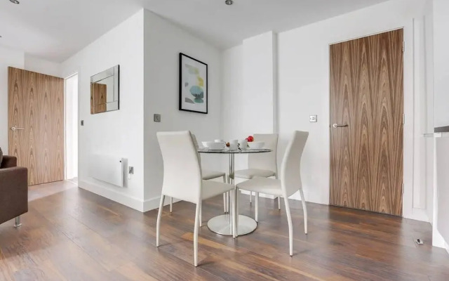 Modern 2BR Townhouse with Private Terrace