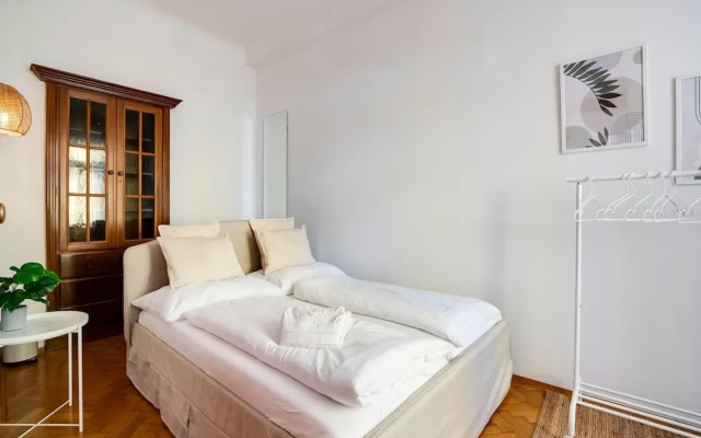Arcadio - Modern Living