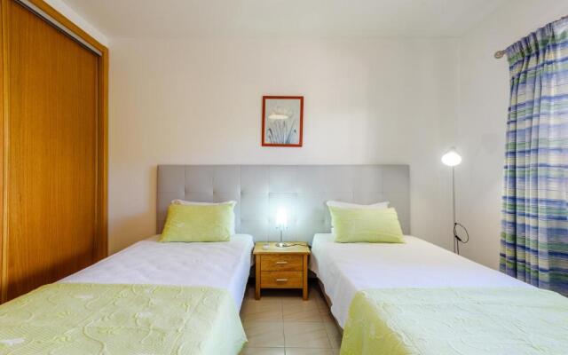 Villa Protea - 5 bedroom, beach, air-con, wifi