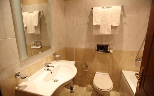 Royal Plaza Hotel Apartments