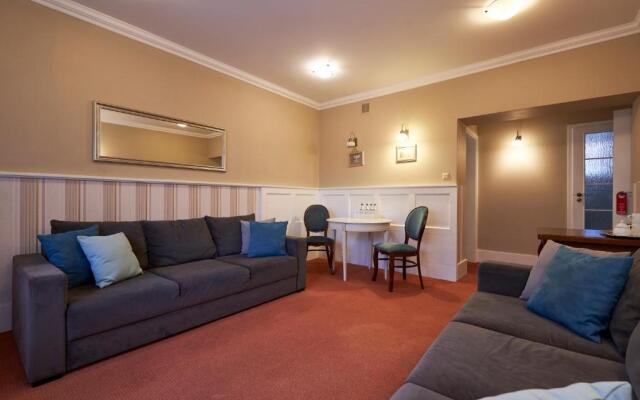 American House Willa Hennela