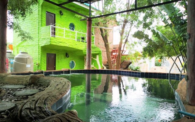 Pantang Resort
