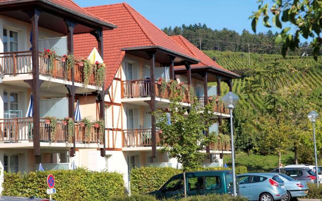 Picturesque apartment with a dishwasher on a quiet place.