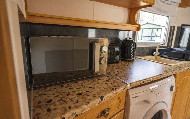 Lochlands 2BR Family Caravan - Pets - Play Park