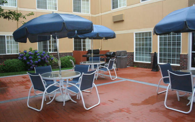 Extended Stay America - Providence - Airport