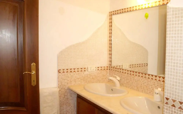Apartment With 2 Bedrooms in Cugnana, With Pool Access, Terrace and Wifi