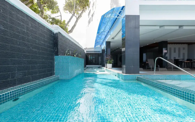 The Farallon Beach Condo by Acomodo
