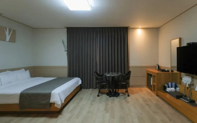 Yeosu ZAVA Hotel