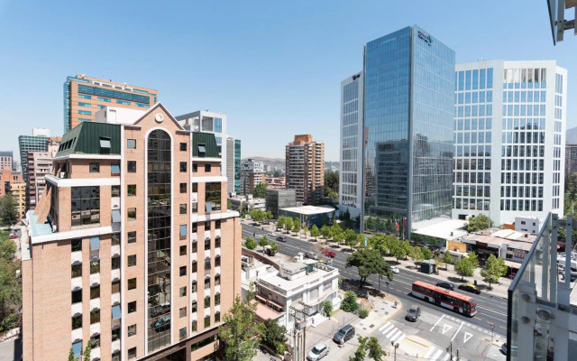 Uptown Wood - 1BR Parking Wifi Mall Pool