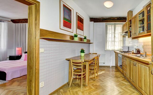 Kozna Suites