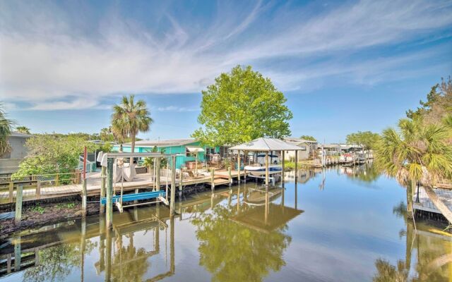 Newly Remodeled Gem on Homosassa River Canal!