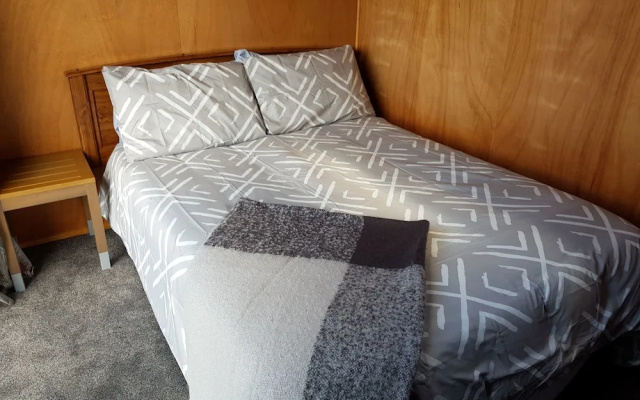 Tidewater Motel and Tourist Park - Hostel