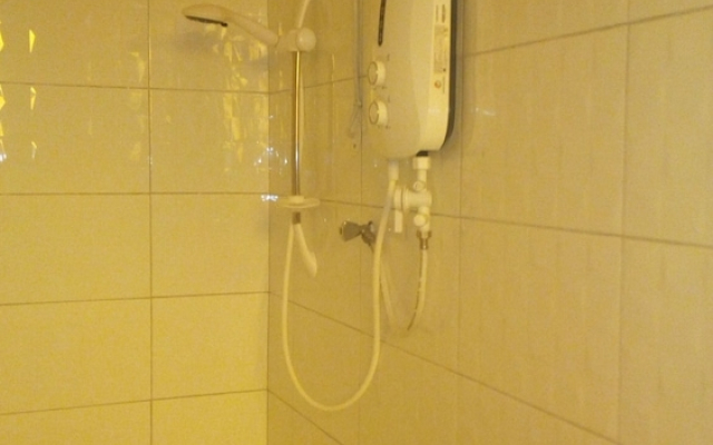 Kazinga channel lodge