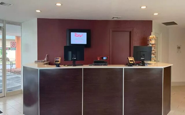 Red Roof Inn Tucson Downtown – University