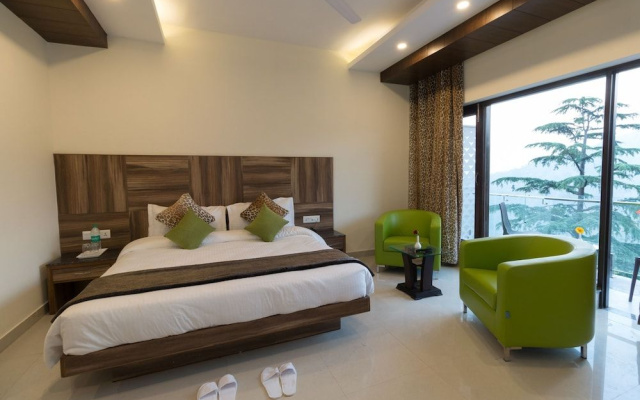Hotel Seven Oaks