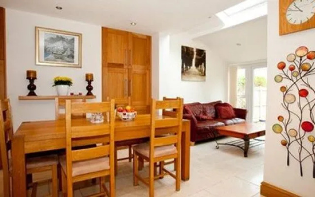 Rosas Bed and Breakfast