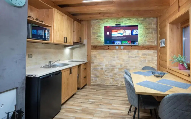 AC RiverStone CHALET