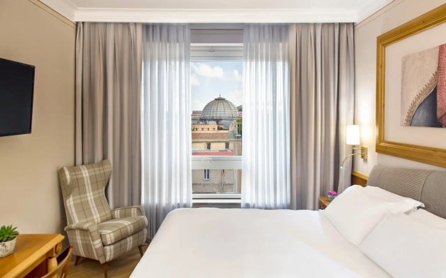 Renaissance Naples Hotel Mediterraneo