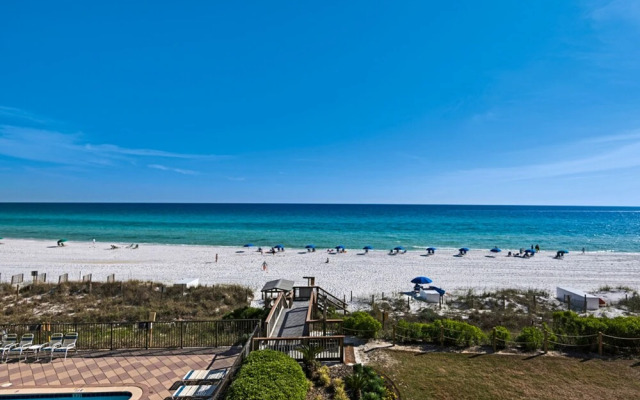 Huntington By The Sea 303