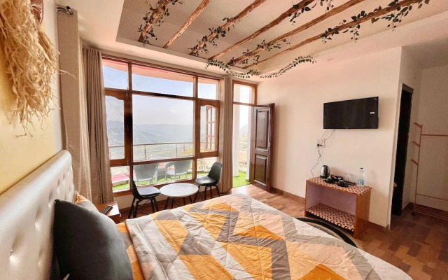 Siesta Homestay 1BR - balcony in shimla