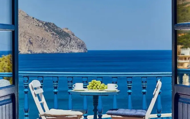 Glaros Hotel